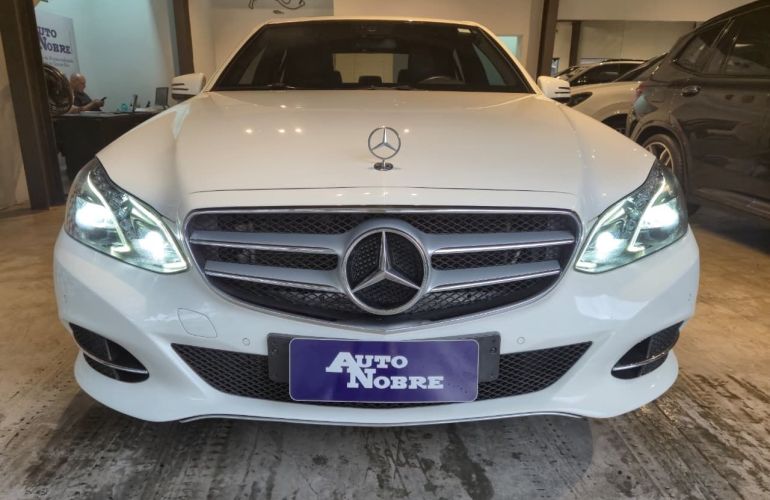 Mercedes-Benz E 400 3.0 V6 Avantgarde Biturbo - Foto #2