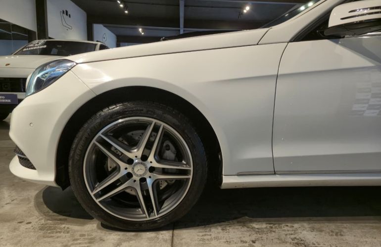 Mercedes-Benz E 400 3.0 V6 Avantgarde Biturbo - Foto #4