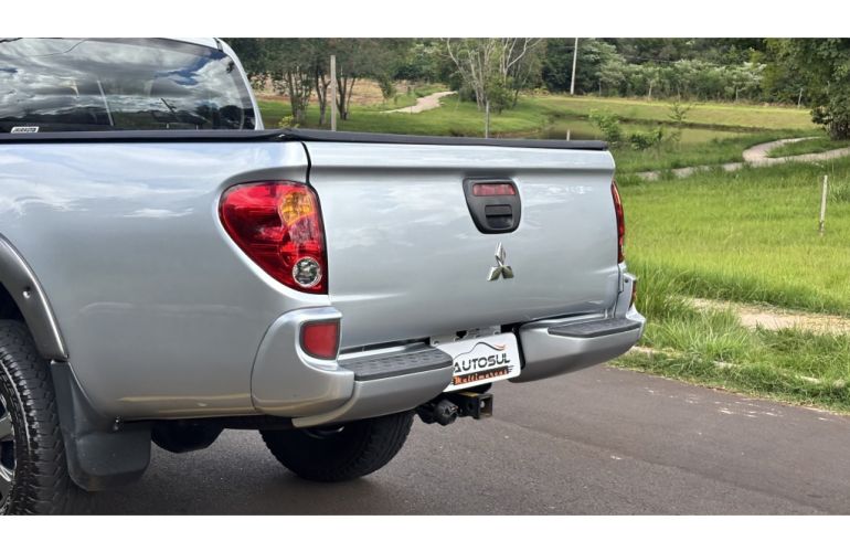 Mitsubishi L200 Triton 3.2 Di-D 4x4 GLX - Foto #5