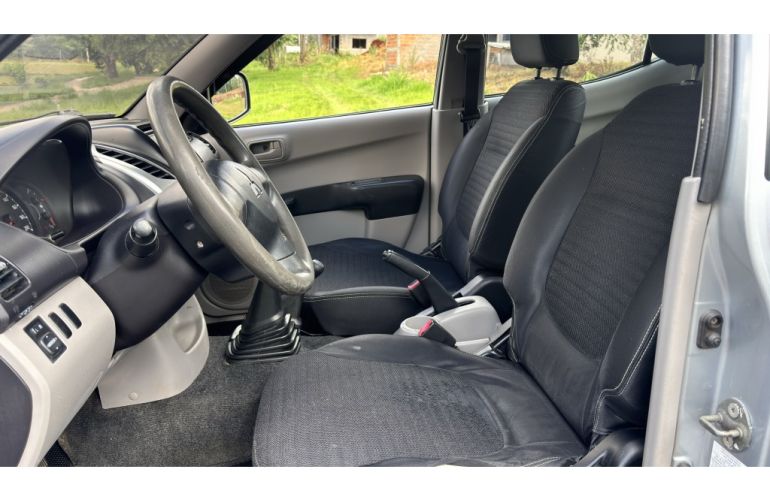 Mitsubishi L200 Triton 3.2 Di-D 4x4 GLX - Foto #10