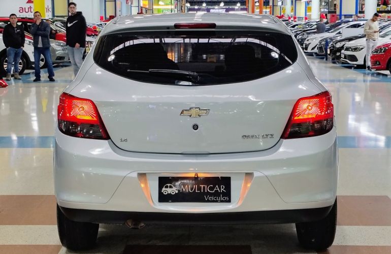 Chevrolet Onix 1.4 MPFi LTZ 8v - Foto #5