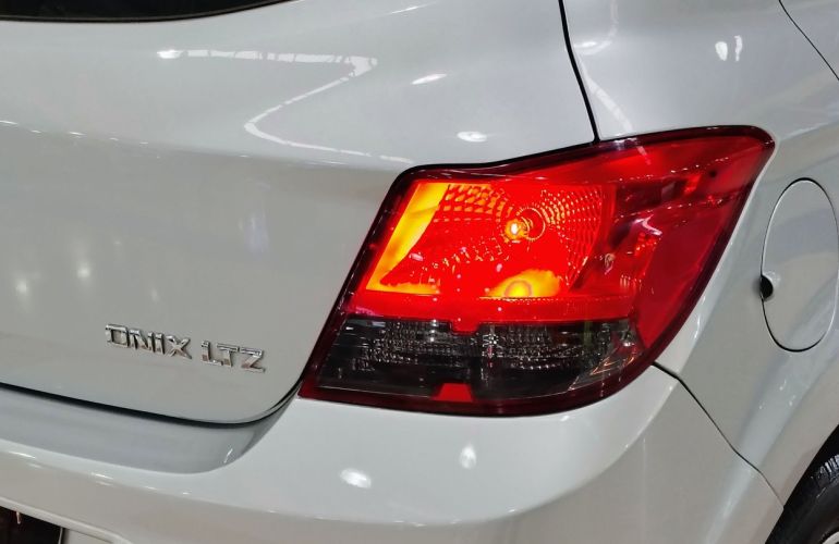 Chevrolet Onix 1.4 MPFi LTZ 8v - Foto #7