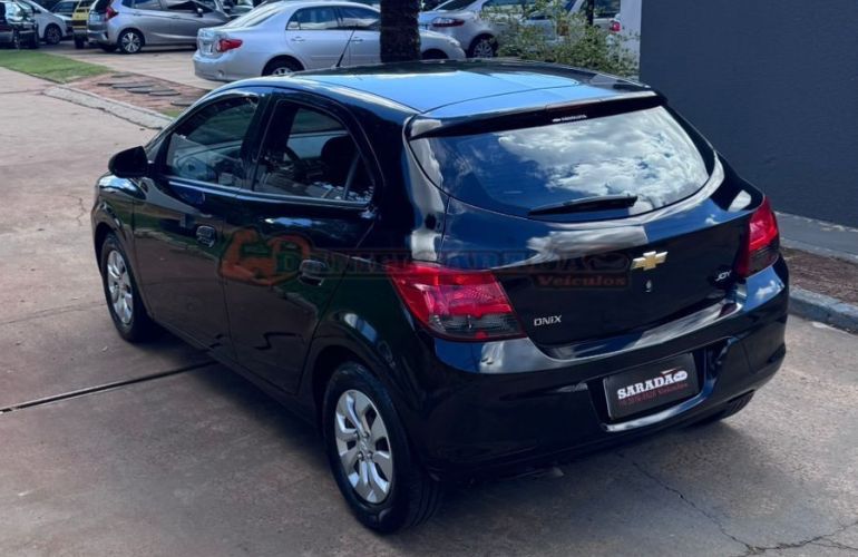 Chevrolet Onix 1.0 MPFi Joy 8v - Foto #9