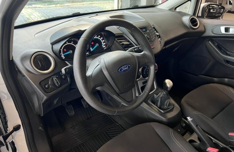 Ford Fiesta 1.6 SE Hatch 16v - Foto #4