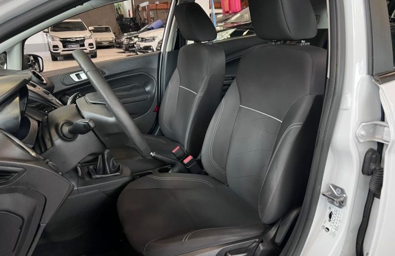 Ford Fiesta 1.6 SE Hatch 16v - Foto #5