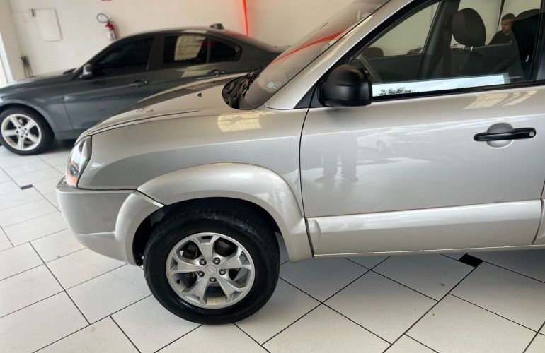 Hyundai Tucson 2.0 MPFi GL 16V 142cv 2wd - Foto #3