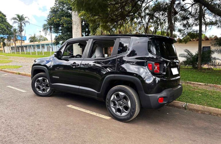 Jeep Renegade 1.8 (Aut) - Foto #3