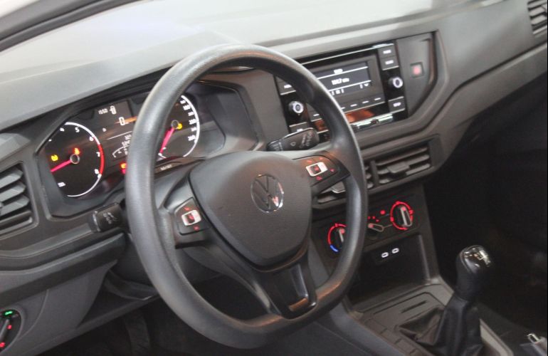 Volkswagen Polo 1.0 MPi Track - Foto #3