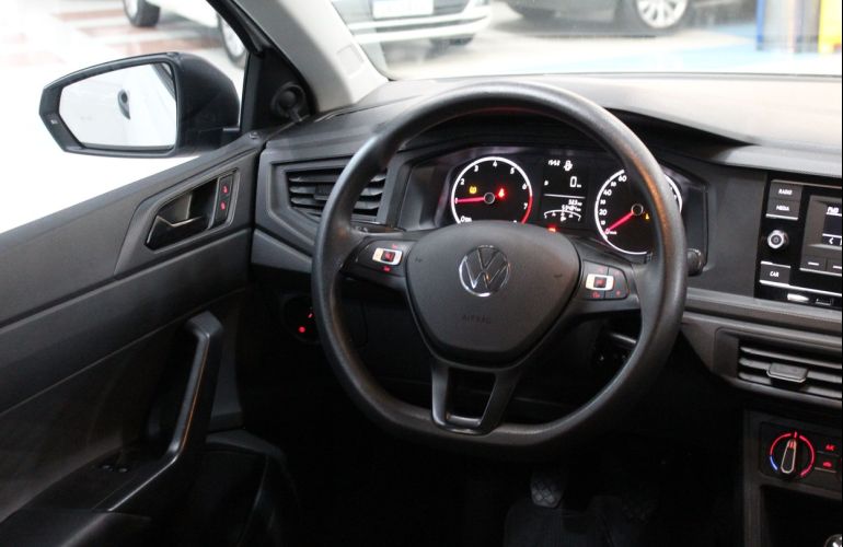 Volkswagen Polo 1.0 MPi Track - Foto #9