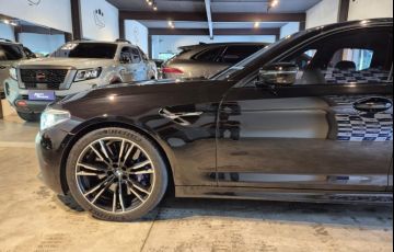 BMW M5 4.4 V8 Twin Power M Xdrive - Foto #5