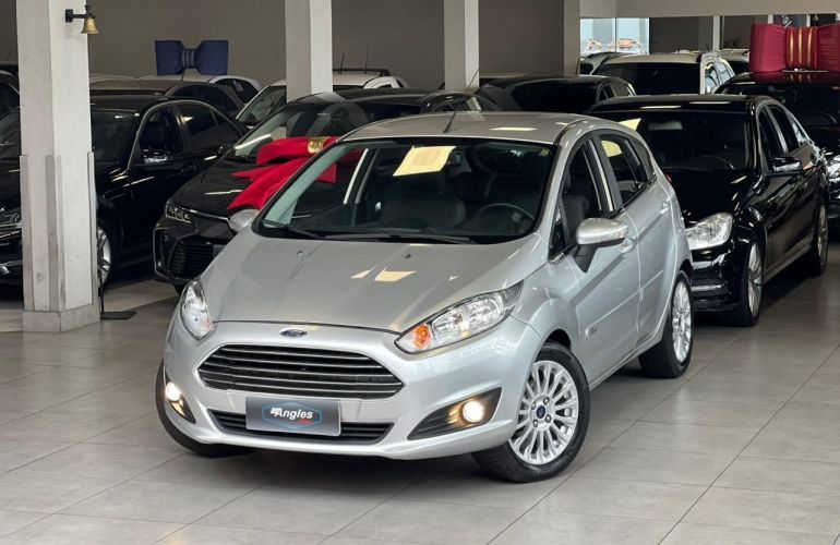 Ford Fiesta 1.6 Titanium Hatch 16v - Foto #3