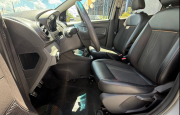 Ford Ka 1.5 Trail (Flex) - Foto #5