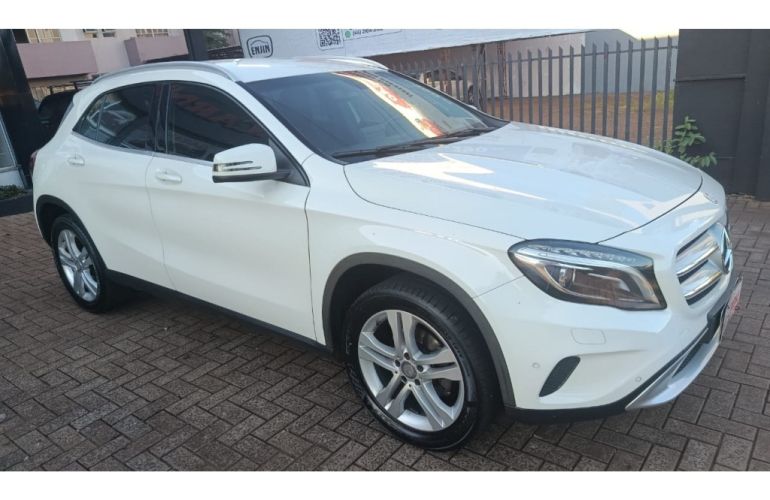 Mercedes-Benz GLA 200 Style (Flex) - Foto #3
