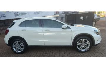 Mercedes-Benz GLA 200 Style (Flex) - Foto #4