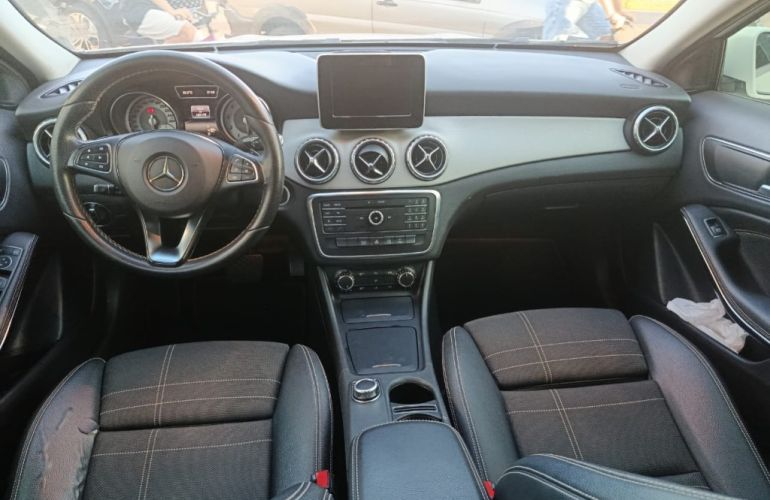 Mercedes-Benz GLA 200 Style (Flex) - Foto #10