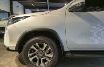 Toyota Hilux Sw4 2.8 D-4d Turbo Srx 7l 4x4 - Foto #4