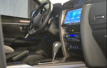 Toyota Hilux Sw4 2.8 D-4d Turbo Srx 7l 4x4 - Foto #8