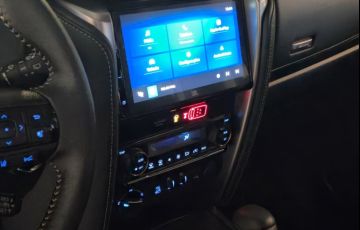 Toyota Hilux Sw4 2.8 D-4d Turbo Srx 7l 4x4 - Foto #9