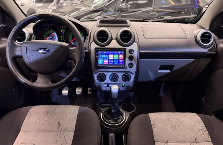 Ford Fiesta 1.6 MPi Trail Hatch 8v - Foto #8