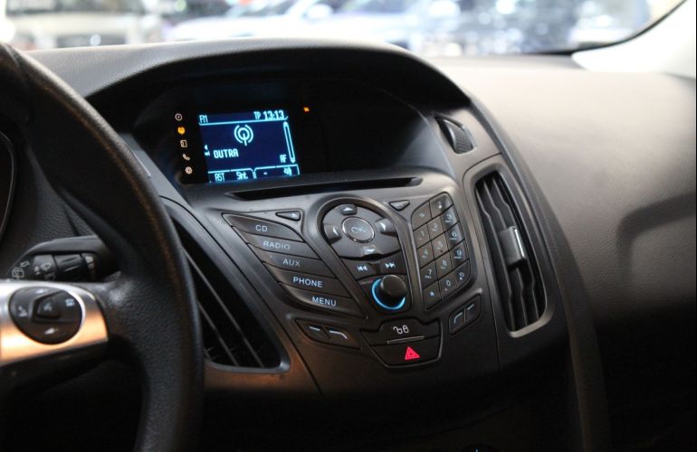 Ford Focus 1.6 S 16v - Foto #4