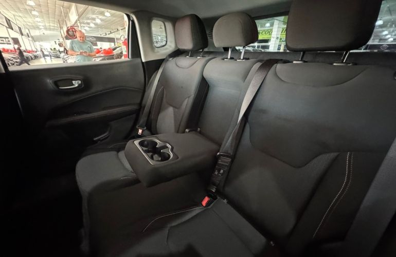 Jeep Compass 2.0 16V Sport - Foto #8