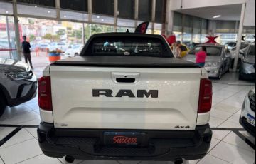 RAM Rampage 2.0 Hurricane 4 Turbo R/t 4x4 - Foto #6