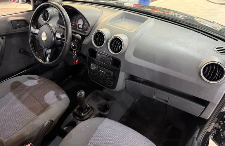 Volkswagen Gol 1.0 Mi 8V G.iv - Foto #7