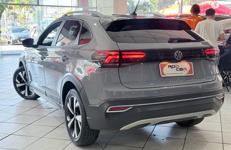 Volkswagen Nivus 1.0 200 TSi Total Highline - Foto #4