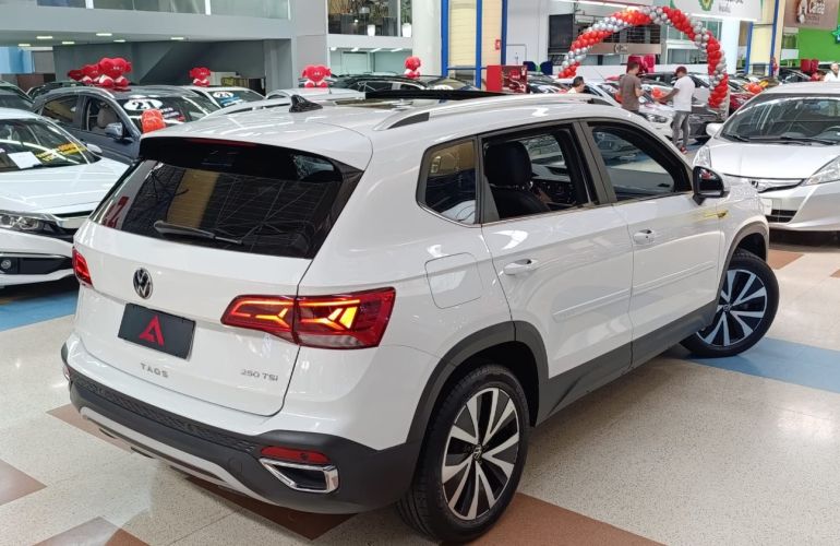 Volkswagen Taos 250 TSi Highline - Foto #4