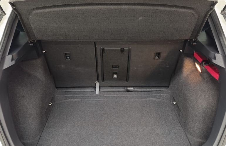 Volkswagen Taos 250 TSi Highline - Foto #7
