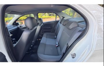 Volkswagen Voyage (G6) 1.0 TEC Total Flex - Foto #5