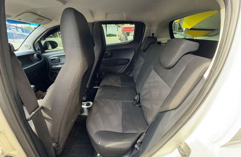 Fiat Mobi 1.0 8V Evo Like - Foto #8