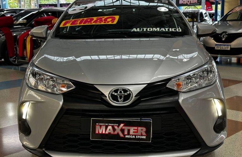 Toyota Yaris 1.5 Xl - Foto #2