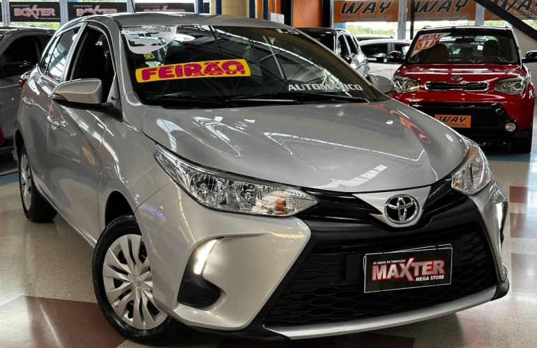 Toyota Yaris 1.5 Xl - Foto #4