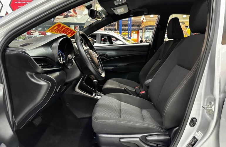 Toyota Yaris 1.5 Xl - Foto #7