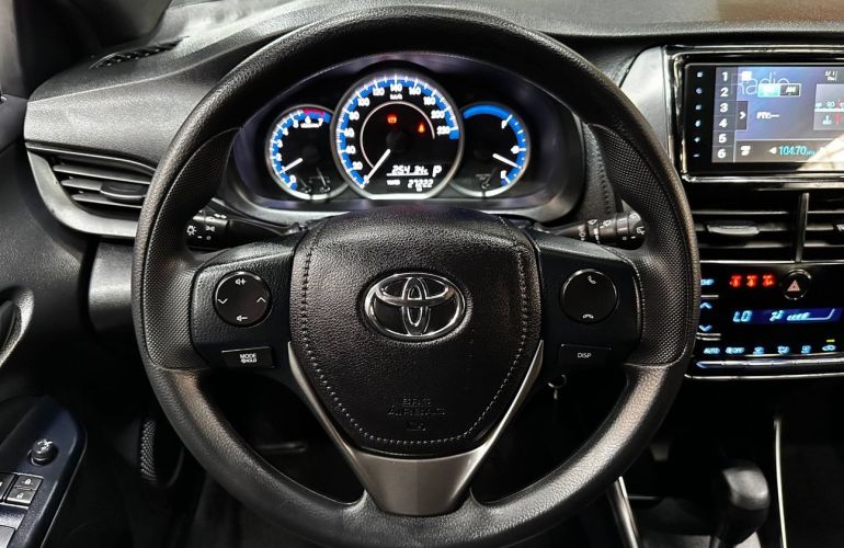 Toyota Yaris 1.5 Xl - Foto #10