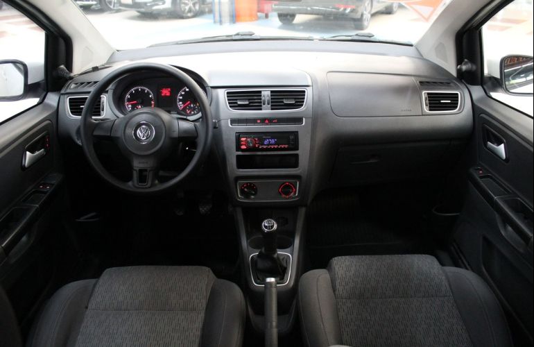 Volkswagen Fox 1.0 Mi 8v - Foto #4