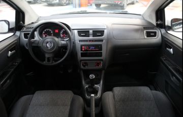Volkswagen Fox 1.0 Mi 8v - Foto #4
