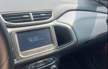 Chevrolet Onix 1.0 LT SPE/4 - Foto #2