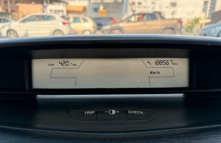 Citroën C4 1.6 Glx 16v - Foto #9