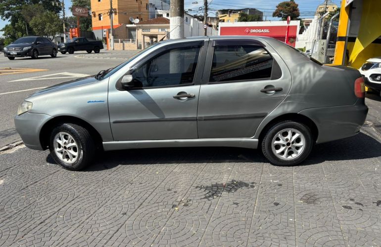 Fiat Siena 1.0 MPi Fire Celebration 8v - Foto #4
