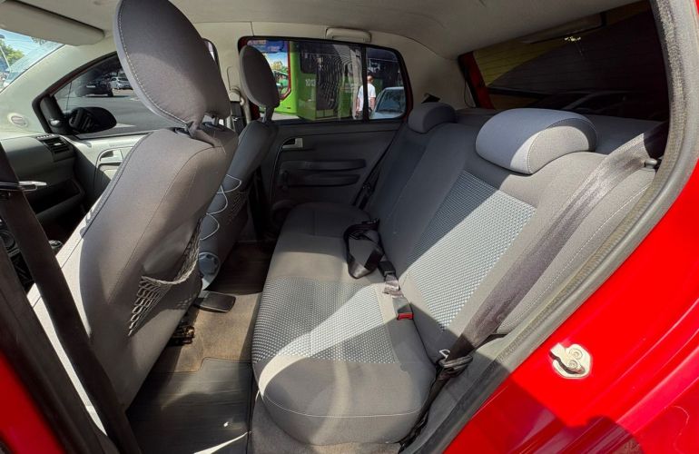 Volkswagen Fox 1.0 Mi Route 8v - Foto #8