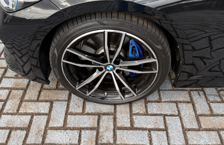 BMW 320i M Sport - Foto #4