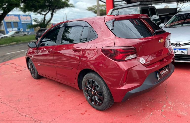 Chevrolet Onix 1.0 - Foto #4