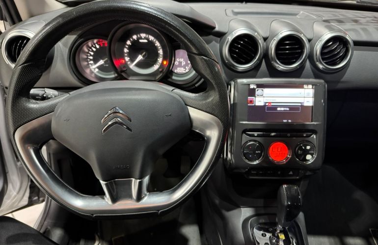 Citroën C3 1.6 VTi 120 Exclusive E - Foto #8