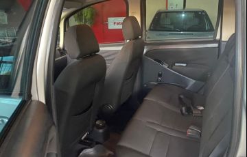 Fiat Idea 1.4 MPi Attractive 8v - Foto #8