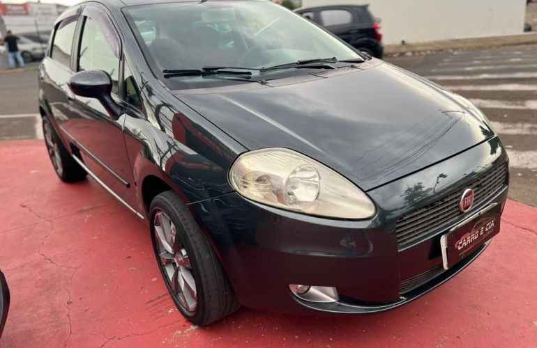 Fiat Punto 1.4 8v - Foto #4