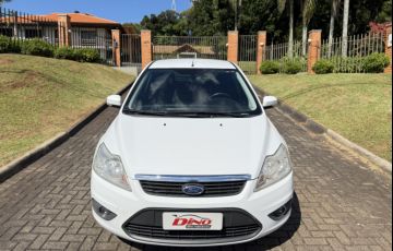 Ford Focus Hatch S 1.6 16V TiVCT - Foto #2