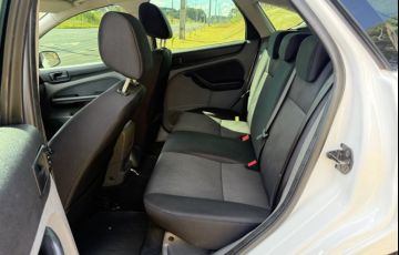 Ford Focus Hatch S 1.6 16V TiVCT - Foto #8