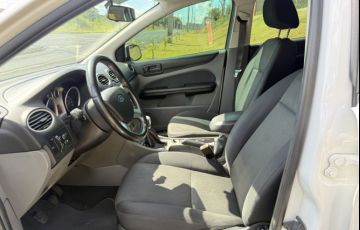 Ford Focus Hatch S 1.6 16V TiVCT - Foto #9
